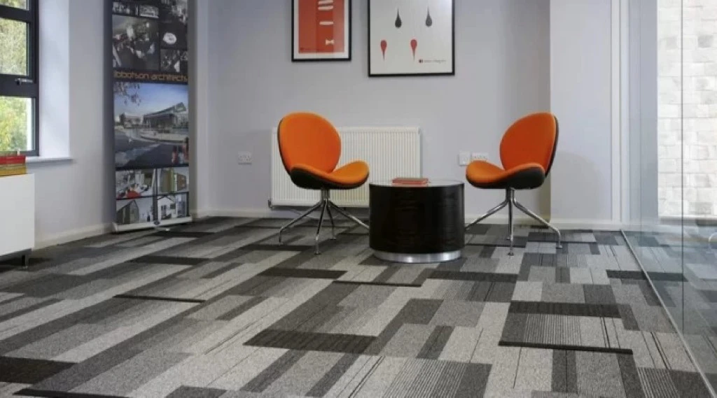 Formal Living Room with Textured Pattern Carpet